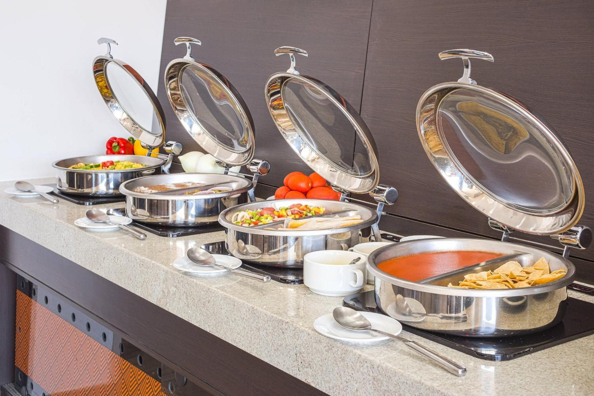 Courtyard By Marriott Saltillo Luaran gambar