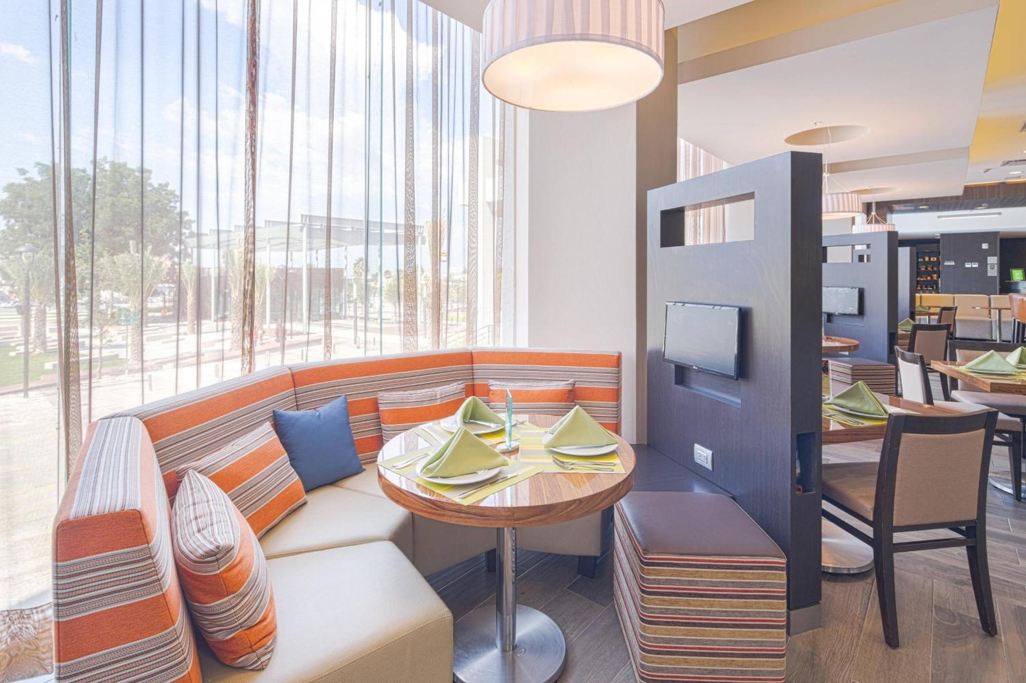 Courtyard By Marriott Saltillo Luaran gambar